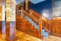 The Hudson Whaler Hotel 3